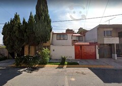 casa de gran tamaño en toluca sf