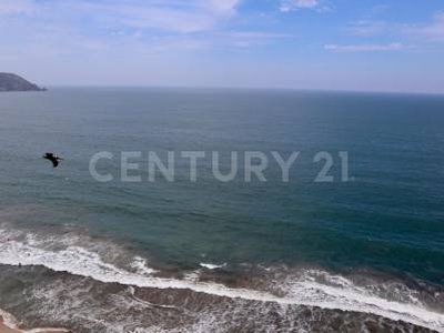 CASA EN VENTA EN FRACCIONAMIENTO ALMARENA EN MAZATLAN