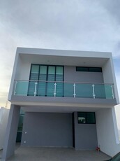 Doomos. Casa en renta anual en Coto Platino, Mazatlán, Sin.
