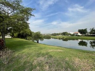 Doomos. Casa NUEVA en VENTA en Paraiso Country Club , Morelos