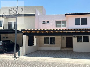 Doomos. RENTA O VENTA CASA LOMAS DE JURIQUILLA QUERETARO