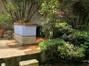 Venta magnifica casa sola en Olivar de los Padres gran jardín privado