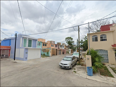Casa En Villas Del Caribe, Calle Villas De Termino, Quintana Roo, Casa En Remate! -nlr
