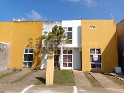 SE RENTA CASA EN VILLAS SAN MARTIN COATZACOALCOS VERACRUZ