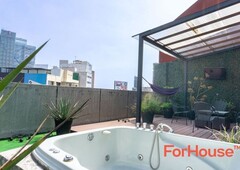 PH con terraza privada en venta en Nápoles