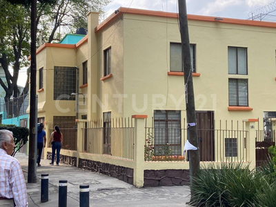 Casa En Renta, Eje Central Lázaro Cárdenas, Benito Juárez.