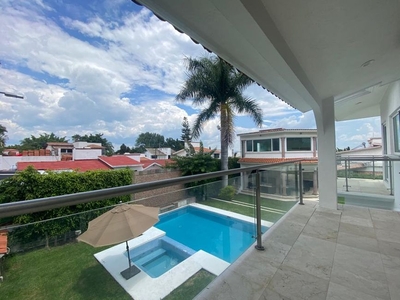 CASA EN VENTA EN LOMAS DE COCOYOC