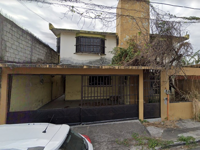 Casa Grande Oportunidad En Ceiba Col Floresca Ver, Veracruz En Remate