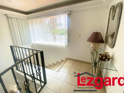 En venta casa con excelente vista dentro de Lomas de Cocoyoc