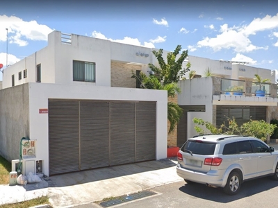 Casa En Venta De Recuperación Bancaria En Las Américas Mérida. Fjma17