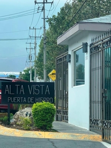 RENTA DE CASA EN PUERTA DE HIERRO. PRIVADA ALTA VISTA