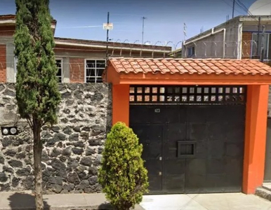 Remate Bancario, Casa A La Venta En Pedregal De San Nicolás